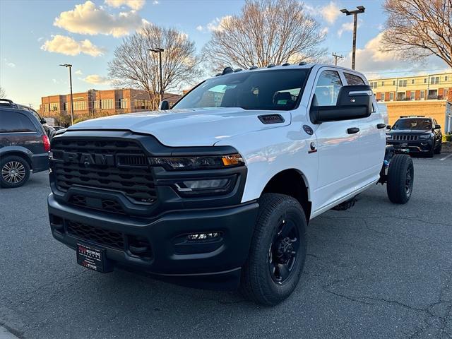 2026 RAM Ram 3500 Chassis Cab RAM 3500 TRADESMAN CREW CAB CHASSIS 4X4 60 CA 2026 RAM Ram 3500 Chassis Cab RAM 3500 TRADESMAN CREW CAB CHASSIS 4X4 60 CA