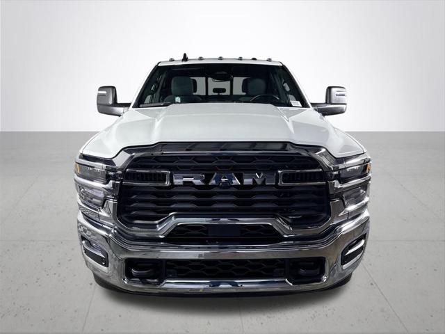 2026 RAM Ram 3500 RAM 3500 TRADESMAN CREW CAB 4X4 8 BOX