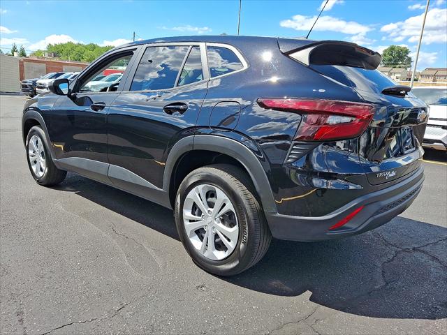 2025 Chevrolet Trax FWD LS