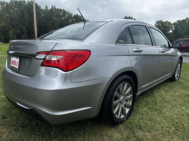 2013 Chrysler 200 Touring