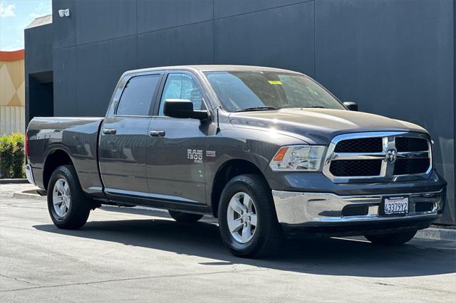 2019 RAM 1500 Classic SLT Crew Cab 4x4 64 Box