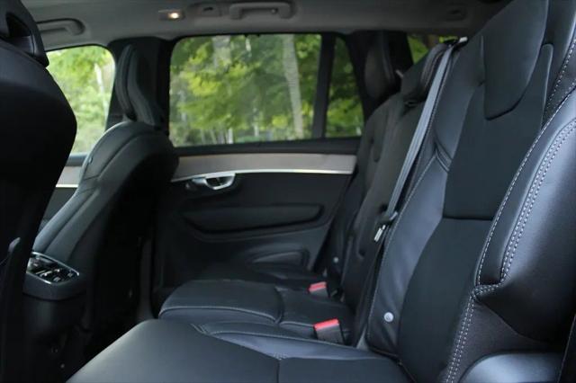 2026 Volvo XC90 Ultra Dark Theme, B6 AWD Gas (mild hybrid), Gasoline, 7 Seats
