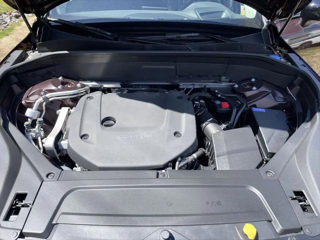 2026 Volvo XC90 Ultra Dark Theme, B6 AWD Gas (mild hybrid), Gasoline, 7 Seats