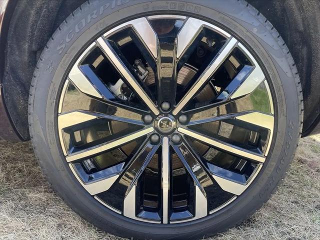 2026 Volvo XC90 Ultra Dark Theme, B6 AWD Gas (mild hybrid), Gasoline, 7 Seats