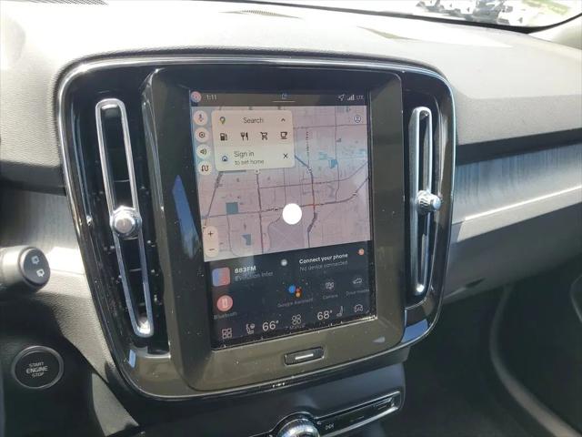 2026 Volvo XC40 Ultra, B5 AWD Gas (mild hybrid), Dark