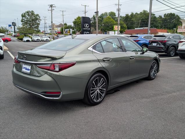 2024 Lexus ES 300h ES 300h