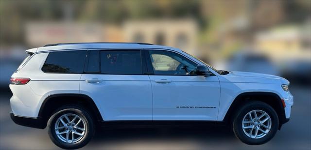 2023 Jeep Grand Cherokee L Laredo 4x4