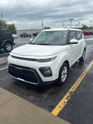 2022 Kia Soul LX 2022 Kia Soul LX