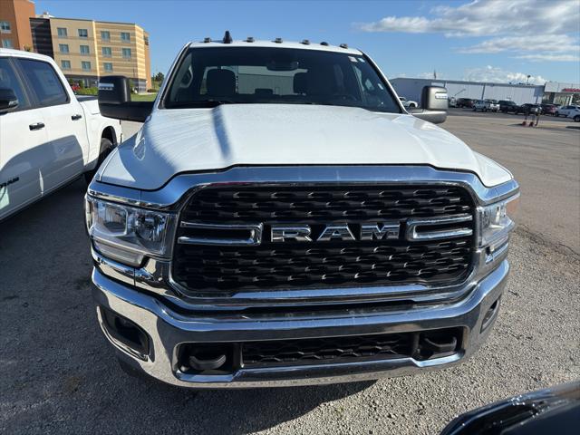 2024 RAM 3500 Big Horn Crew Cab 4x4 8 Box