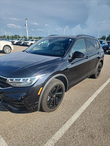 2024 Volkswagen Tiguan 2.0T SE R-Line Black