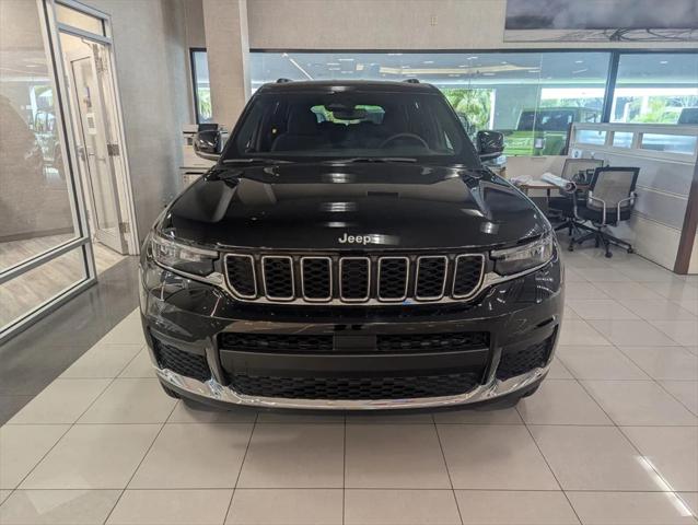 2024 Jeep Grand Cherokee L Laredo 4x2