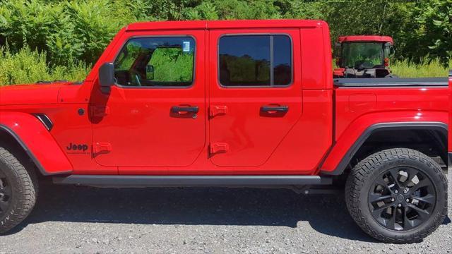 2025 Jeep Gladiator GLADIATOR NIGHTHAWK 4X4