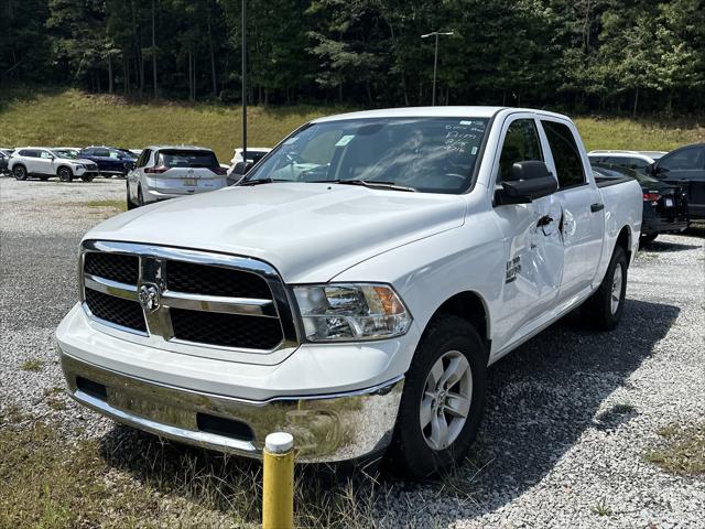 2023 RAM 1500 Classic SLT Crew Cab 4x2 57 Box
