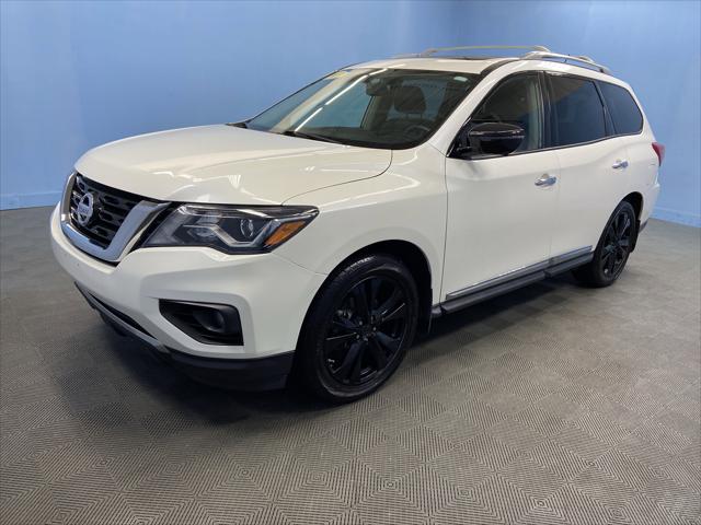 2017 Nissan Pathfinder Platinum