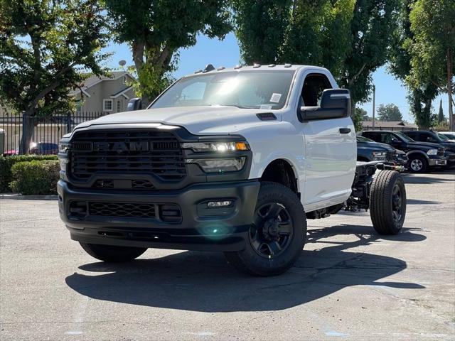 2025 RAM Ram 3500 Chassis Cab RAM 3500 TRADESMAN CHASSIS REGULAR CAB 4X2 60 CA
