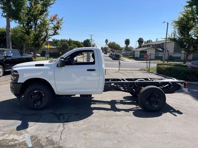 2025 RAM Ram 3500 Chassis Cab RAM 3500 TRADESMAN CHASSIS REGULAR CAB 4X2 60 CA