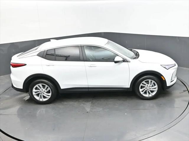 2026 Buick NV Preferred FWD