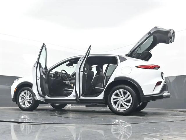 2026 Buick NV Preferred FWD