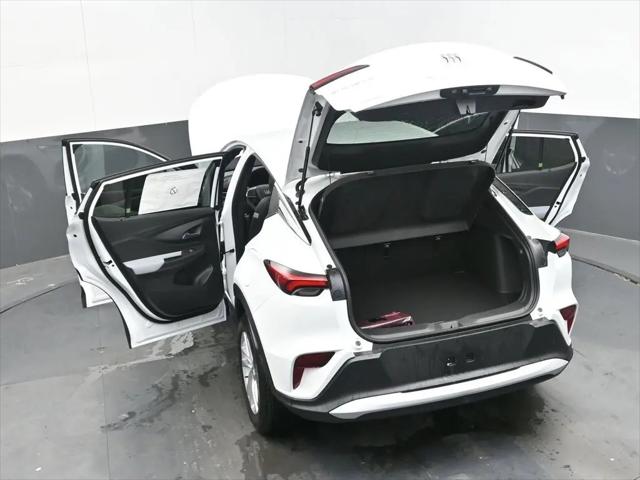 2026 Buick NV Preferred FWD