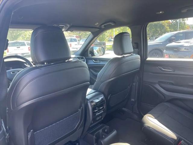 2025 Jeep Grand Cherokee L Altitude 4x4