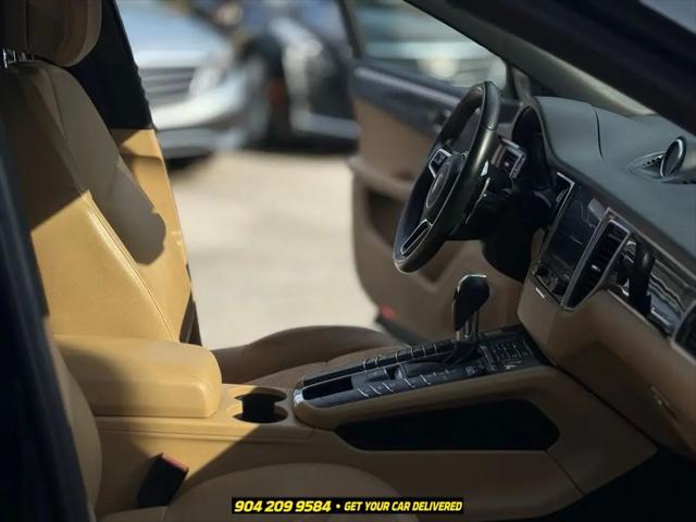 2018 Porsche Macan Standard