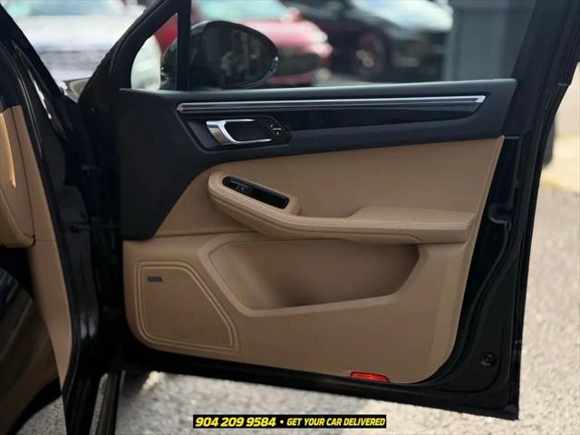 2018 Porsche Macan Standard