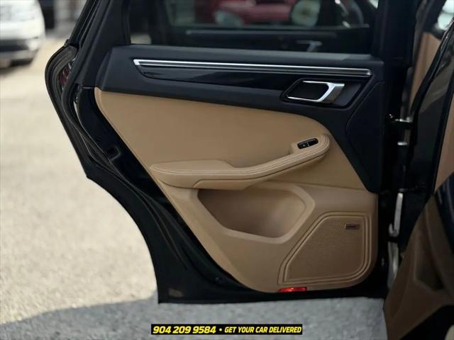 2018 Porsche Macan Standard