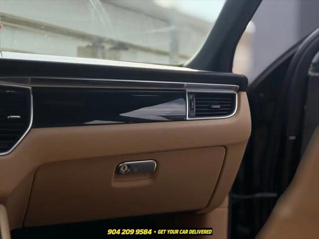 2018 Porsche Macan Standard