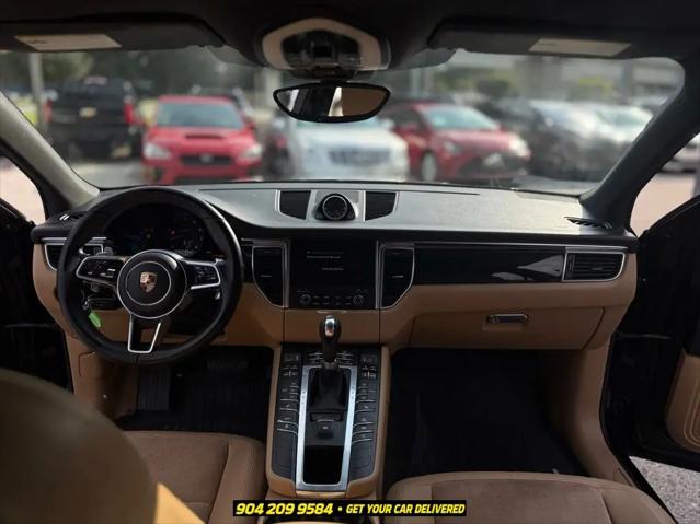 2018 Porsche Macan Standard