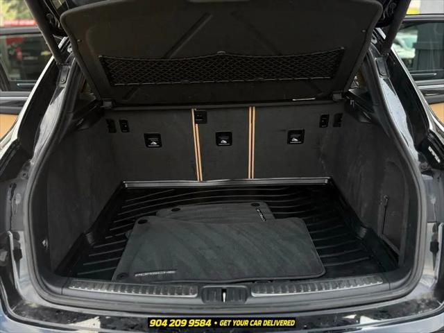 2018 Porsche Macan Standard