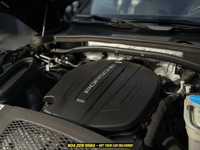 2018 Porsche Macan Standard