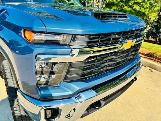 2026 Chevrolet Silverado 2500HD Crew Cab, Standard Bed, LT, 4WD