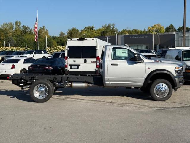 2026 RAM Ram 5500 Chassis Cab RAM 5500 TRADESMAN CHASSIS REGULAR CAB 4X4 84 CA
