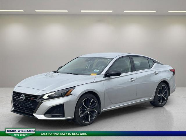 2023 Nissan Altima SR FWD 2023 Nissan Altima SR FWD