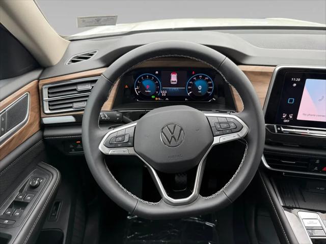 2026 Volkswagen Atlas SE with Technology