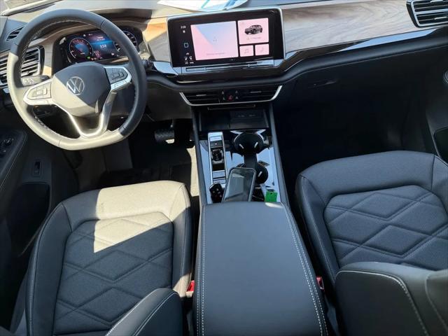 2026 Volkswagen Atlas SE with Technology