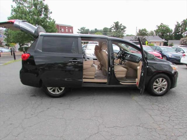 2016 Kia Sedona LX