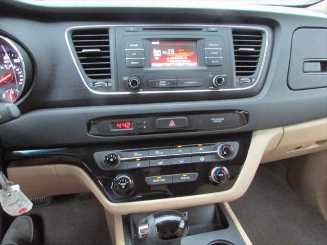 2016 Kia Sedona LX
