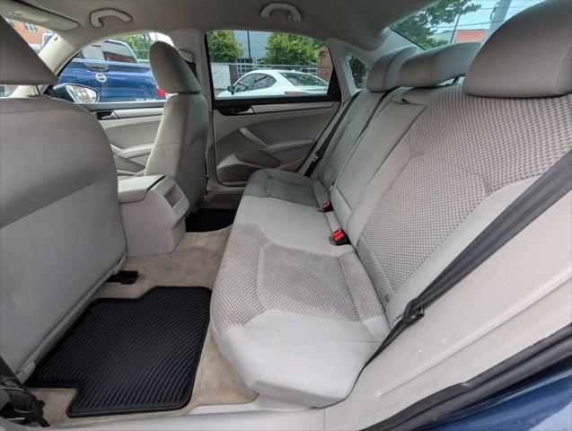 2014 Volkswagen Passat 2.5L S