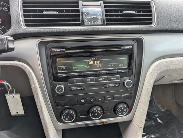 2014 Volkswagen Passat 2.5L S