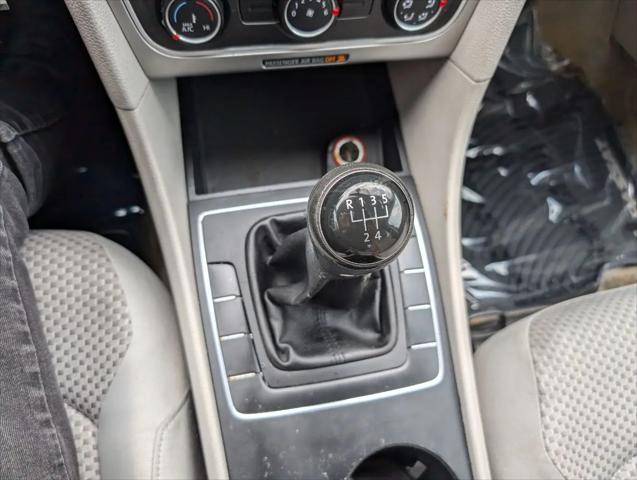 2014 Volkswagen Passat 2.5L S