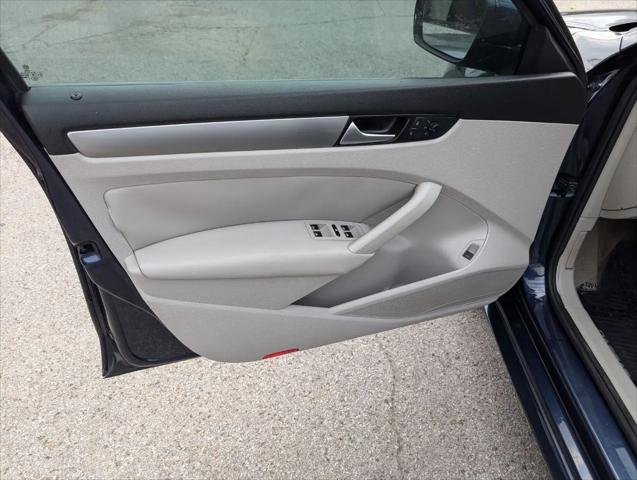 2014 Volkswagen Passat 2.5L S