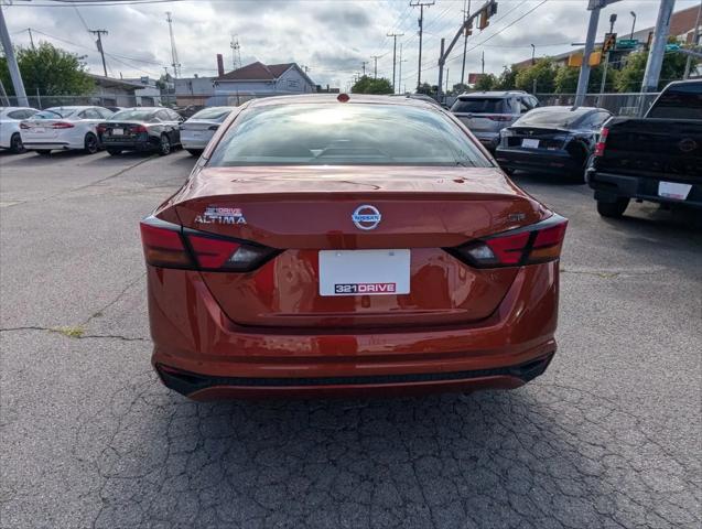 2020 Nissan Altima SR FWD