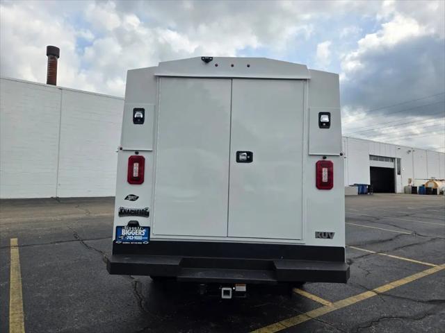 2025 Chevrolet Express Cutaway Work Van