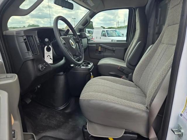 2025 Chevrolet Express Cutaway Work Van