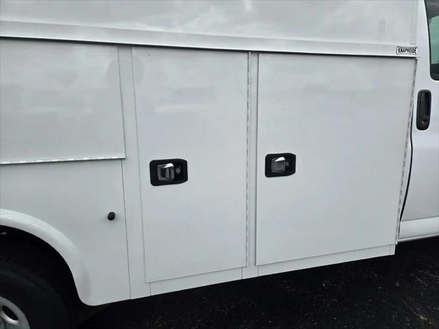 2025 Chevrolet Express Cutaway Work Van