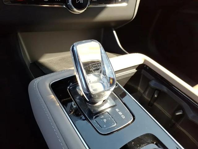 2026 Volvo XC90 Plus, B6 AWD Gas (mild hybrid), Gasoline, Bright, 6 Seats