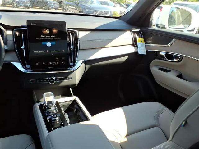 2026 Volvo XC90 Plus, B6 AWD Gas (mild hybrid), Gasoline, Bright, 6 Seats