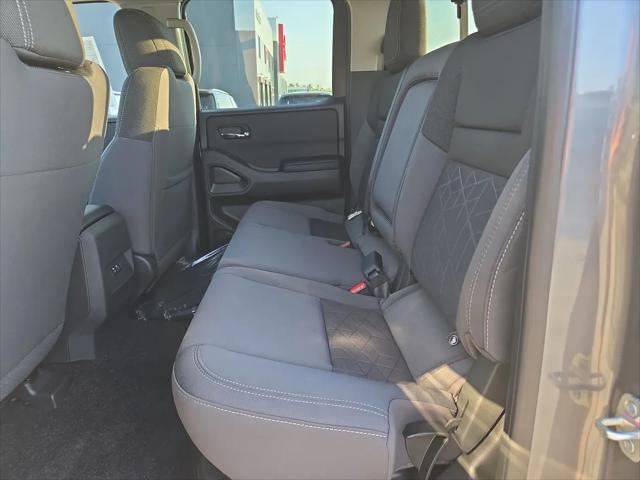 2025 Nissan Frontier Crew Cab SV 4x4