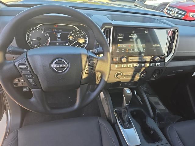 2025 Nissan Frontier Crew Cab SV 4x4